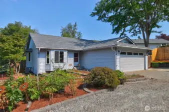 Ultimate privacy with the house tucked in off the main street down the driveway. Two car garage plus off street parking.
