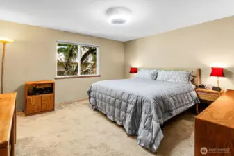 Primary suite