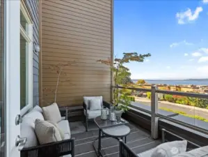 VIEW deck has gas spigot for BBQ . . .