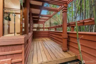 New private deck in the courtyard