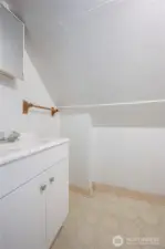 2nd floor bathroom