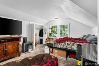 One upstairs bedroom.  (Okay, it's the teenager's room)