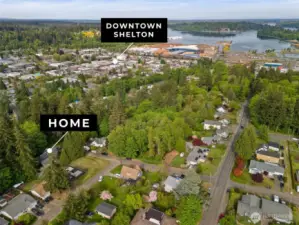 Seclusion on 3 sides in mid-Shelton