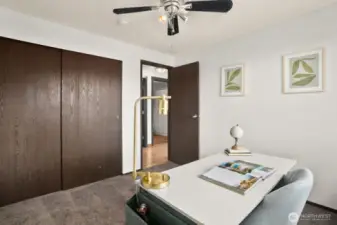 2nd bedroom