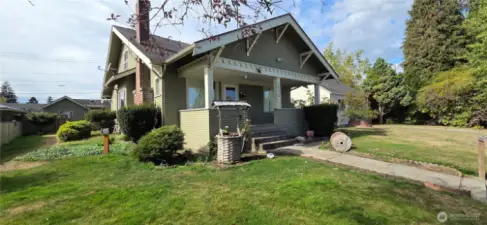 This large old craftsman needs a new life!