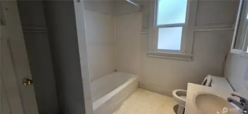 Main Full Bath