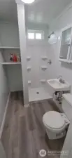 DADU 3/4 Bath