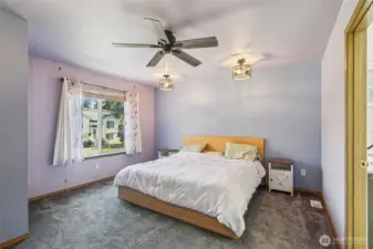 Primary bed room
