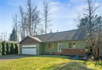 Welcome to 3025 Pine Ln!