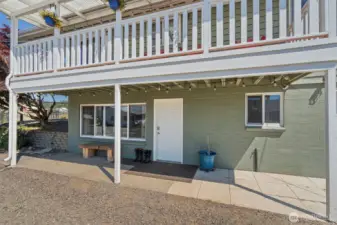 he house is designed for year-round comfort and efficiency, featuring a heat pump to keep summers cool and winters warm. Complemented by new vinyl windows, this home offers energy efficiency, helping you stay comfortable while reducing utility costs