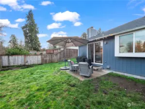 Large Fully Fenced Yard