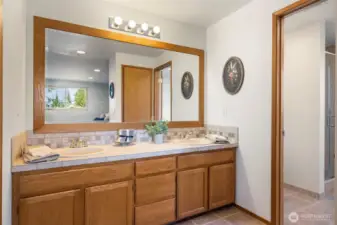 Double sink in primary bath.