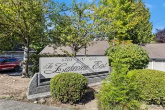 Lakeview East condominiums in Houghton, a small community with a large common grassy lawn to play or relax.