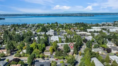 Living at Lakeview East Condominiums means you’re surrounded by some of Kirkland’s best green spaces. Just a short stroll away, Everest Park offers trails, tennis courts, and ballfields for an active afternoon. Terrace Park is right around the corner, perfect for a quiet picnic or a shady escape on warm days. And when the lake calls, the Kirkland Waterfront is minutes from your door—offering sandy beaches, open lawns, and spectacular sunsets over Lake Washington. Here, nature and city living meet in the best possible way.