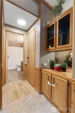 Hallway to the bathroom and bedroom