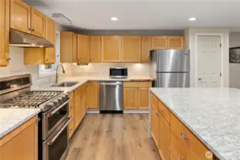 Large Kitchen 19'x15'