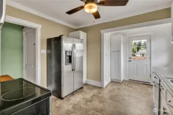 Kitchen with many cabinets