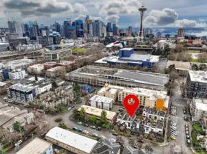 Excellent location is walkable to Seattle Center and all of the arts and culture surrounding it. Easy to get downtown or into the residential streets of Queen Anne.