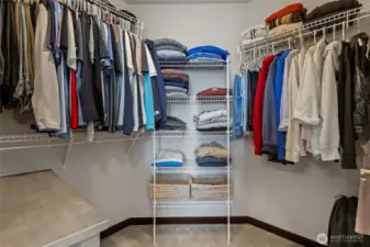 Ensuite Walk in Closet