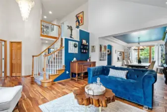 Entry to living room/dining