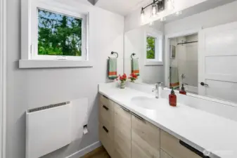 Full bath 2nd floor