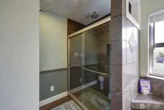 Primary shower