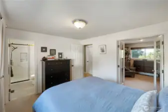 Primary bed w/ large closet and upgraded bath
