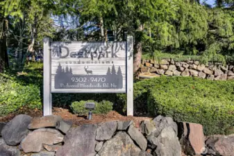 Quiet community with sidewalks to nearby shopping & services in Redmond