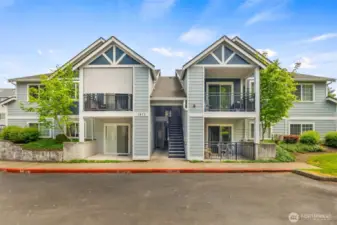 Welcome to popular Citi Life Condos in the heart of West Olympia! Lodge-like exteriors are surrounded by beautifully landscaped grounds & each residence features a private deck with storage space & covered parking.