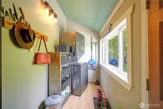 Laundry & mudroom