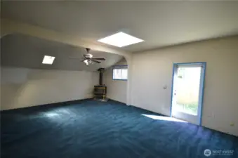 Primary Suite w/gas fireplace