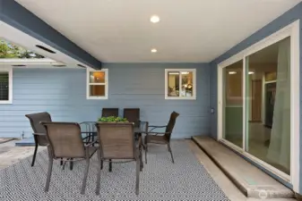 Covered Patio!