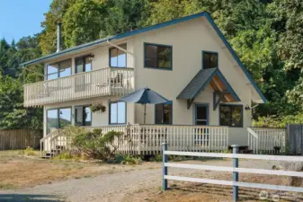 Home has 430 sqft of deck space for entertaining.