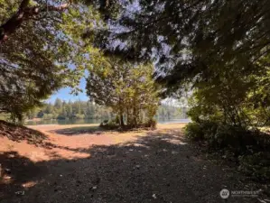 A short walk to the lake from the lot