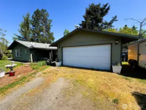 2-Car Garage