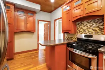 Gas stove