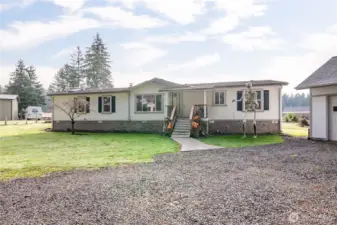 Driveway & Front Yard