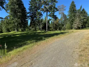 Private Road w Cul-de-Sac at the end.....