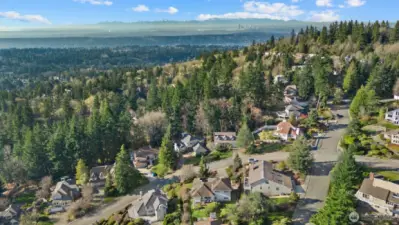 Located on a quiet and peaceful dead-end street. You'll enjoy  gentle breezes and the occasional visit from high-soaring eagles.