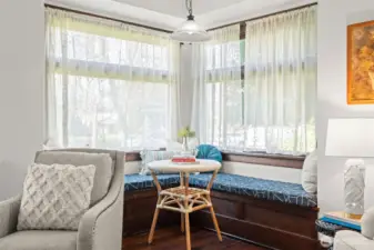 One of my favorite spots in the home, the corner window seat. Perfect for morning coffee, glass of wine, getting lost in a good book, or settling into a quite workspace. I think everyone needs this in their home!