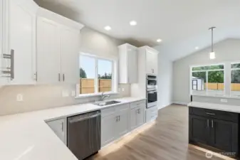 Photos are for illustration purposes only. Builder reserves the right to make changes without notification.