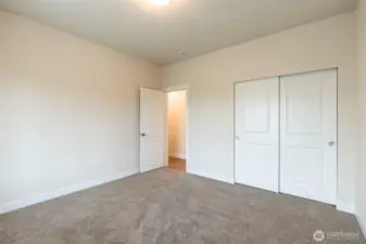 Photos are for illustration purposes only. Builder reserves the right to make changes without notification.