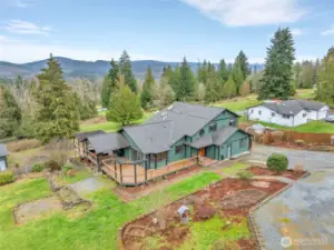 This lovely home and property checks all the boxes, with 3096 SF of living space and a lot size of 3.22 acres.