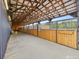 2,125 sq ft stable with pipe fenced turnouts