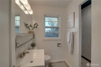 Remodeled Main Floor Bathroom