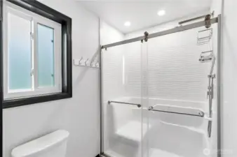 Sit-in shower