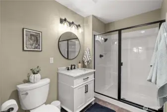 Newly renovated main floor bath