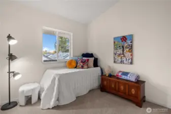 Huge third bedroom upstairs with ensuite bath