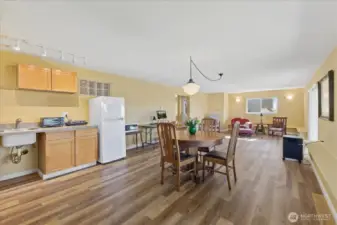 Here is a shot looking the other direction. Light & Bright!