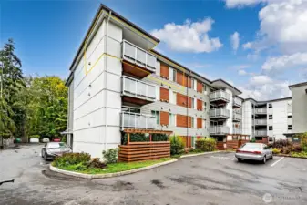 Top floor corner unit